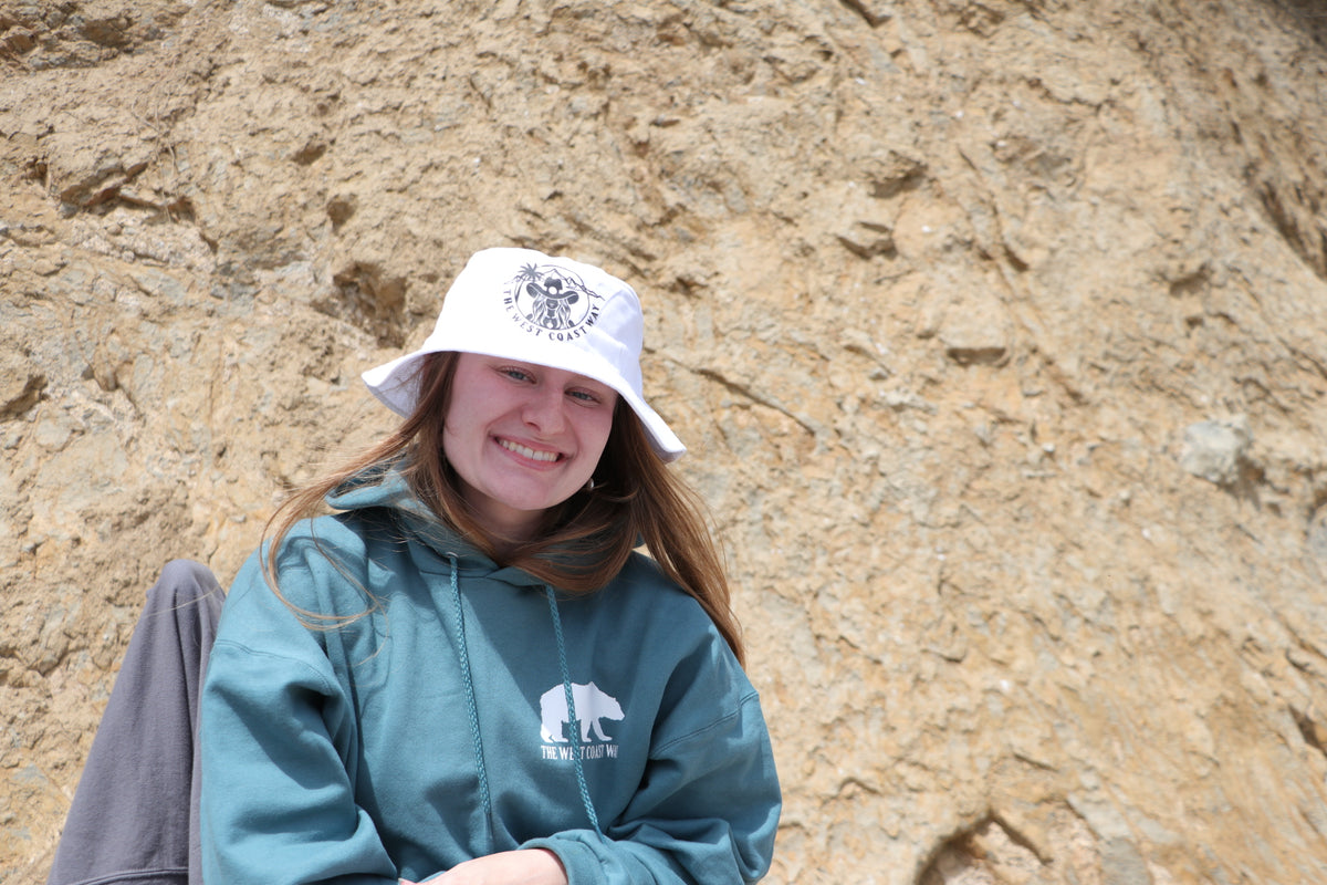 Bucket Hat- White/Black